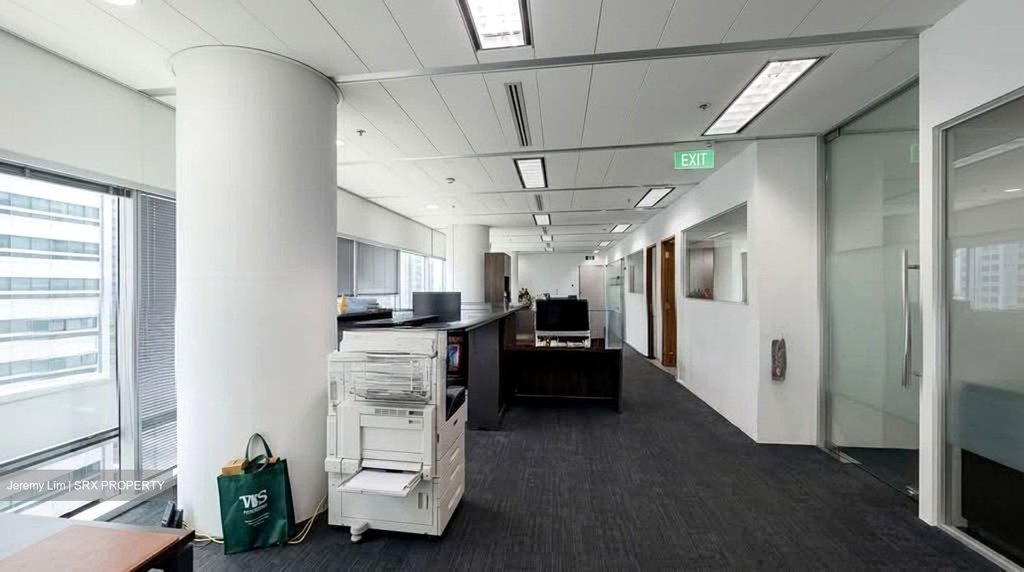 Gateway East (D7), Office #556769211